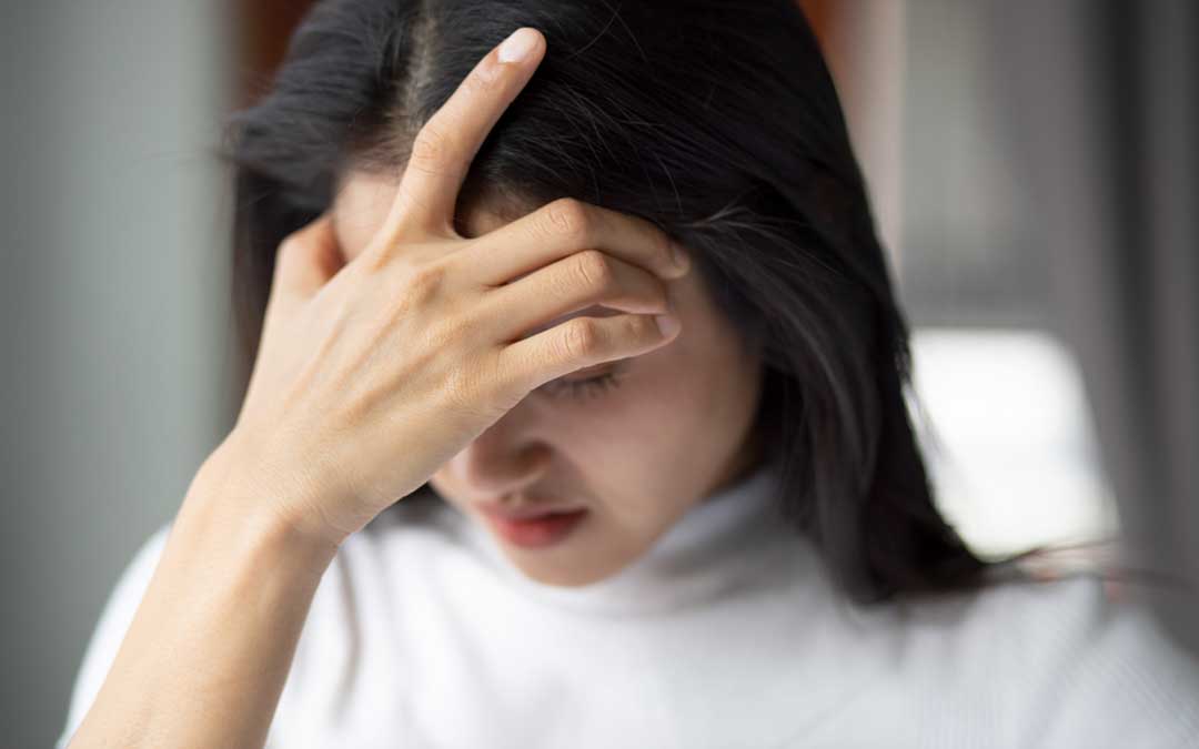 What is familial hemiplegic migraine