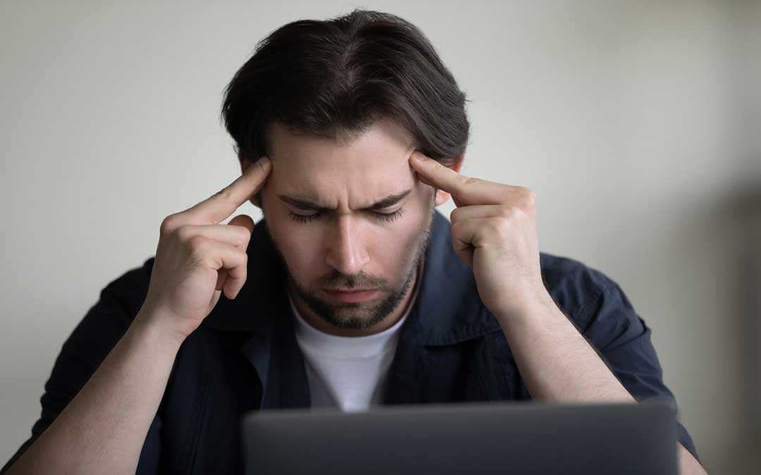What is hormonal migraines